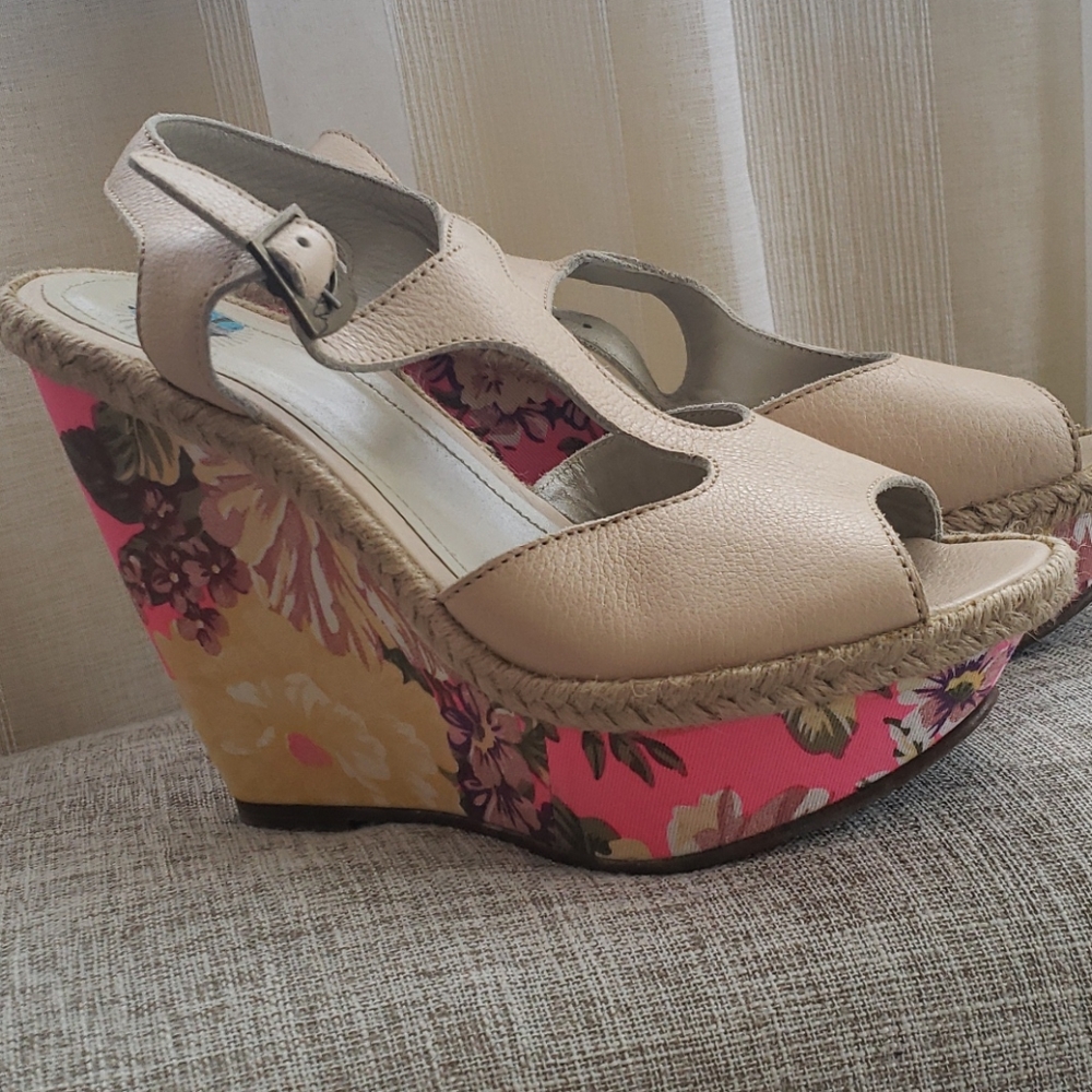 Platform Sandals Size 37